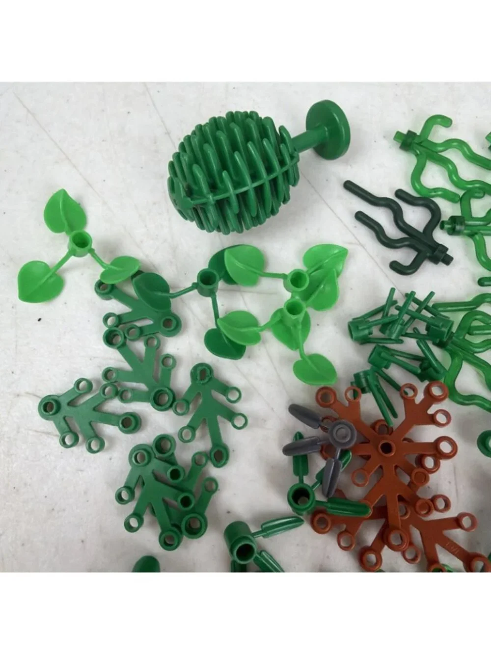 LEGO Green Plan Flower Pieces Bulk Lot Plastic Foliage Palms Assorted